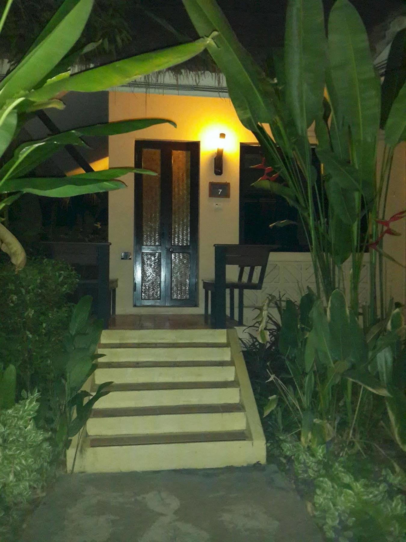 Ingnatee Resort Pathum Thani Exterior photo